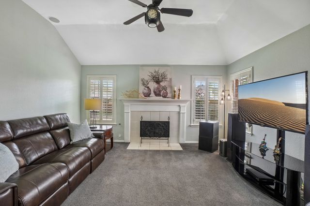 421 Durrand Oak Drive, Keller, TX 76248