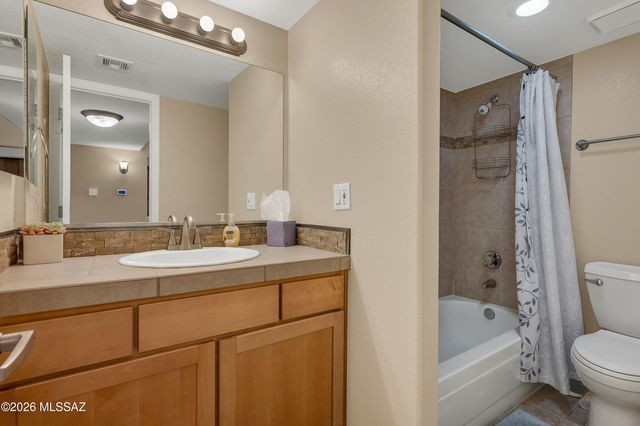 6651 N Campbell Ave Apt 152, Tucson, AZ 85718