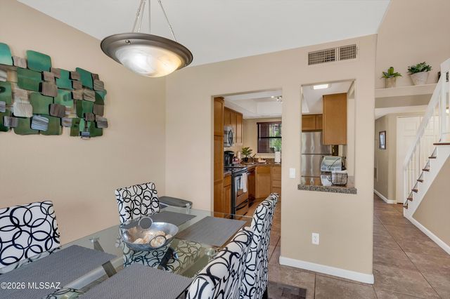 6651 N Campbell Ave Apt 152, Tucson, AZ 85718