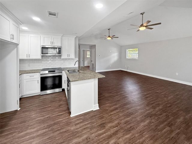 580 W Chance Road, Lumberton, TX 77657