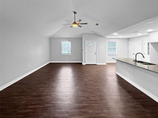 580 W Chance Road, Lumberton, TX 77657