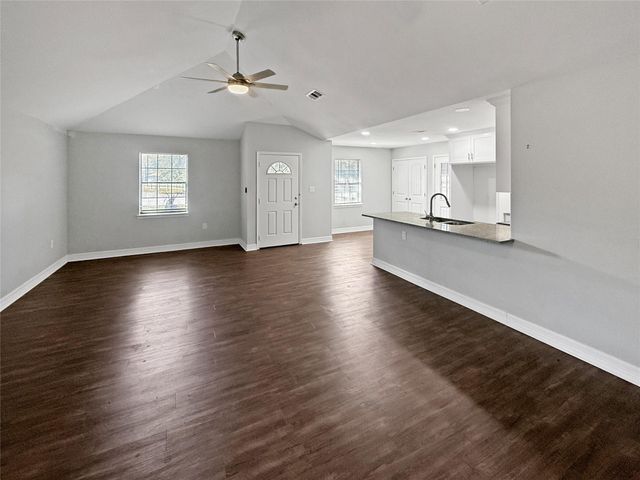 580 W Chance Road, Lumberton, TX 77657