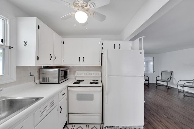 12093 104TH LANE, Largo, FL 33773