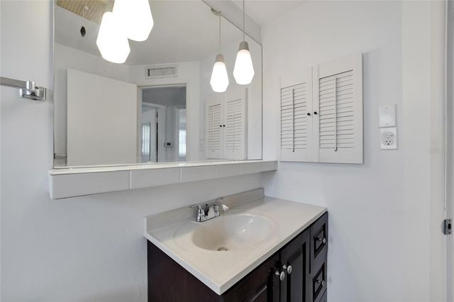 12093 104TH LANE, Largo, FL 33773