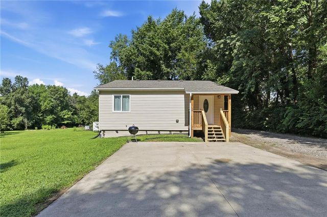 3002 N 121 Terrace, Kansas City, KS 66109
