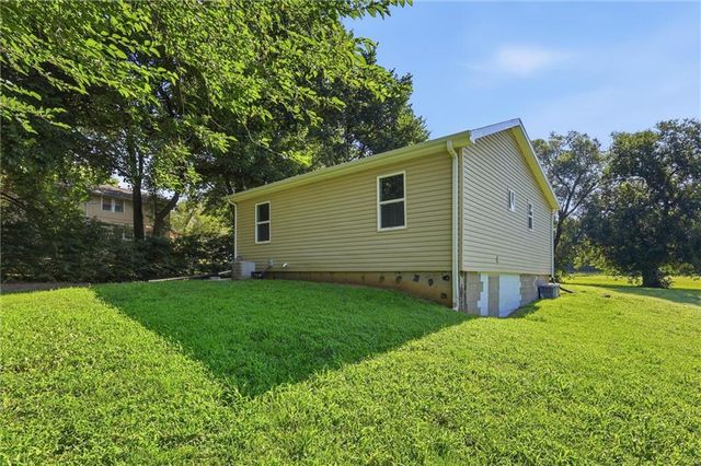 3002 N 121 Terrace, Kansas City, KS 66109