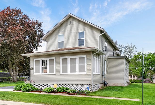 162 Park Street, Hampshire, IL 60140