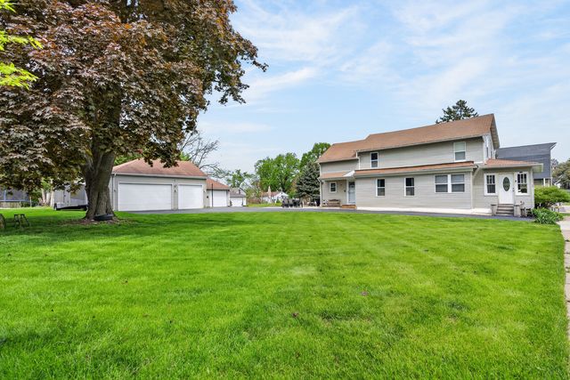 162 Park Street, Hampshire, IL 60140