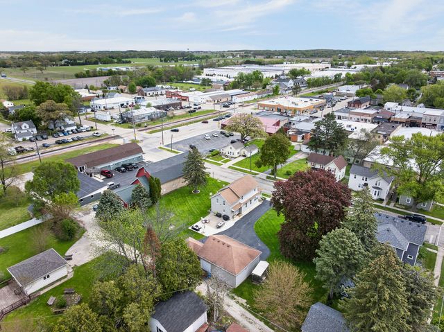 162 Park Street, Hampshire, IL 60140