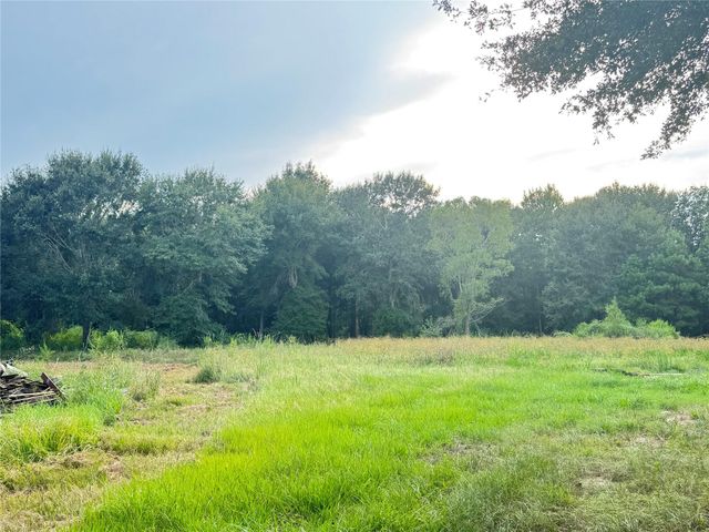 640 County Road 306, Cleveland, TX 77327
