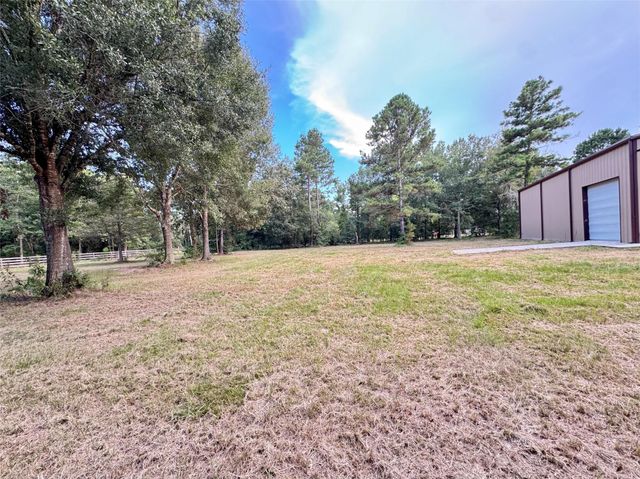 640 County Road 306, Cleveland, TX 77327