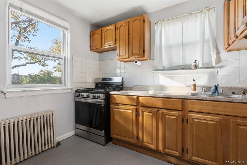 255-43 75th Avenue 2, Glen Oaks, NY 11004 — photo 3