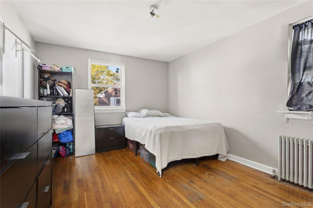 255-43 75th Avenue 2, Glen Oaks, NY 11004 — photo 5