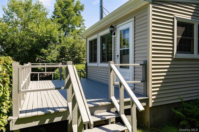 72 Hornbeck Road, Poughkeepsie, NY 12603