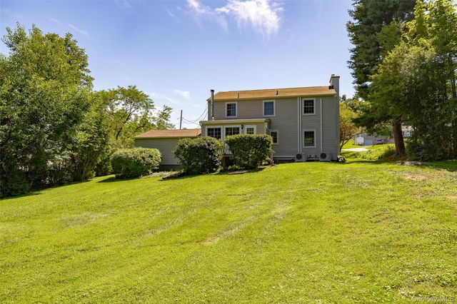 72 Hornbeck Road, Poughkeepsie, NY 12603