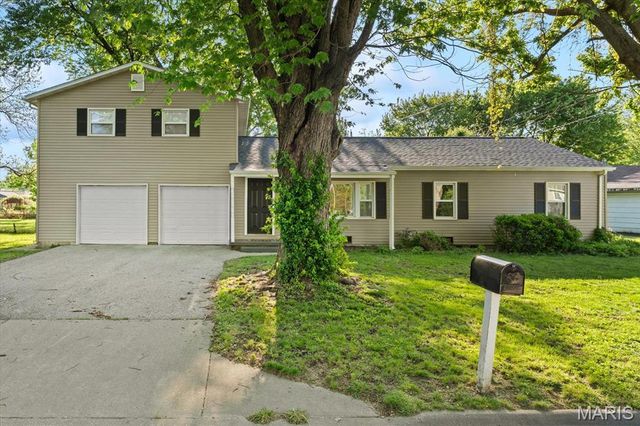 5514 Pontiac Drive, Fairview Heights, IL 62208