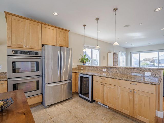 14 3rd Avenue, Davenport, CA 95017