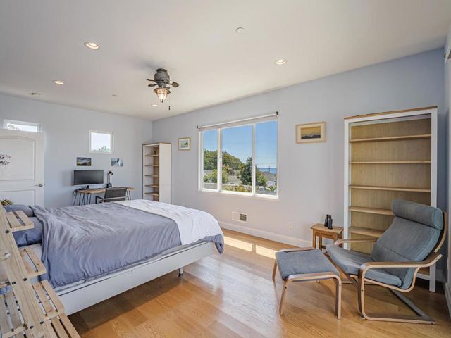 14 3rd Avenue, Davenport, CA 95017