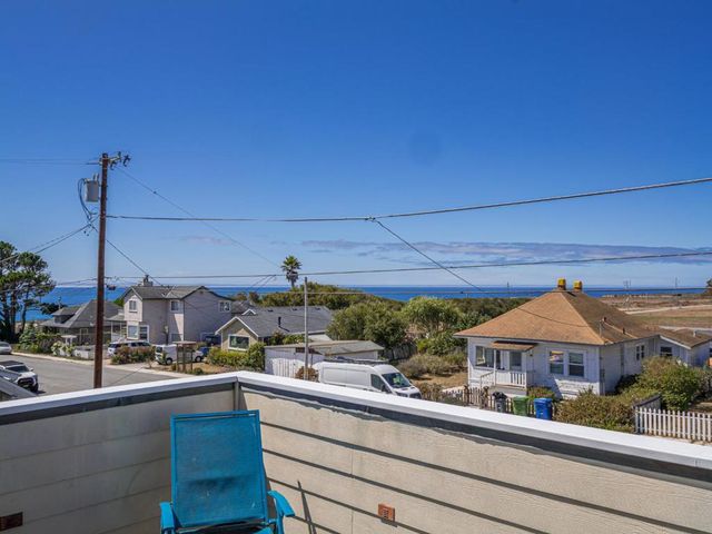 14 3rd Avenue, Davenport, CA 95017