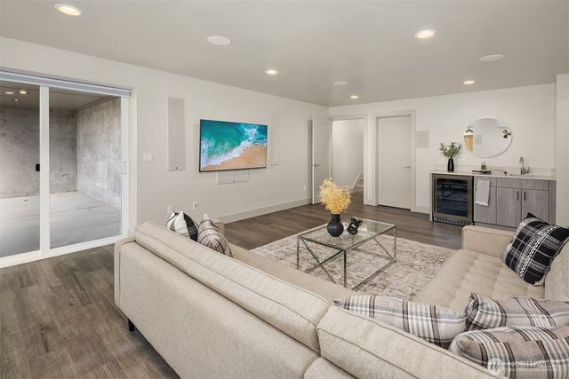 2144 NW 201st Street, Shoreline, WA 98177