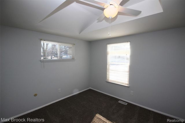 2120 DAINTREE Avenue, West Bloomfield Charter Township, MI 48323