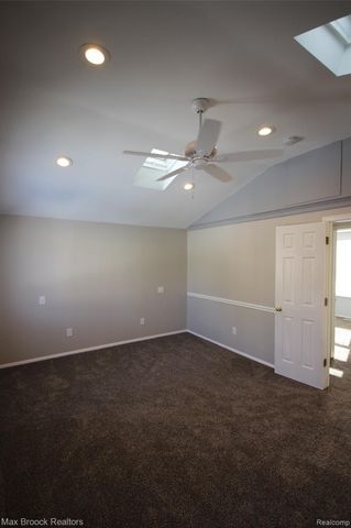 2120 DAINTREE Avenue, West Bloomfield Charter Township, MI 48323