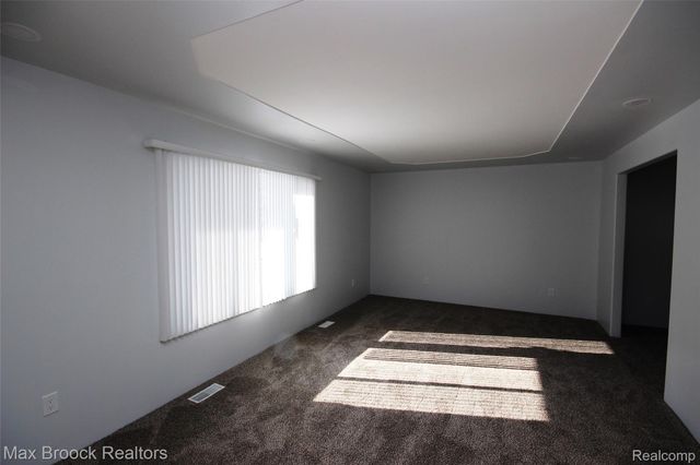 2120 DAINTREE Avenue, West Bloomfield Charter Township, MI 48323