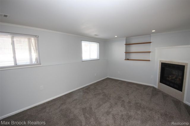 2120 DAINTREE Avenue, West Bloomfield Charter Township, MI 48323