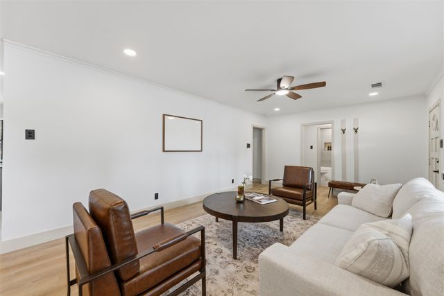 1711 Quadrangle Drive, Dallas, TX 75228