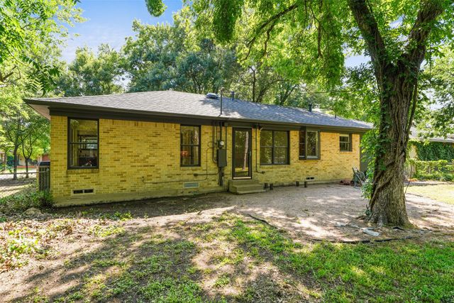1711 Quadrangle Drive, Dallas, TX 75228