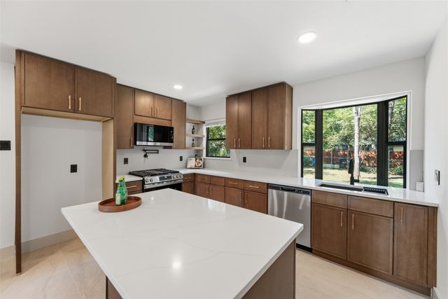 1711 Quadrangle Drive, Dallas, TX 75228