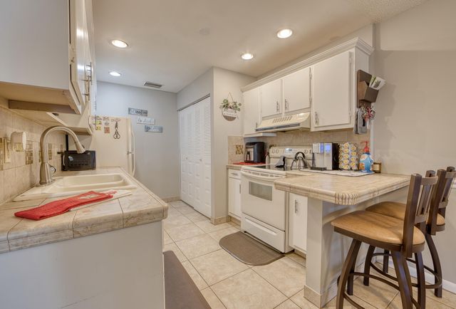 5037 ALFRED Drive, West Palm Beach, FL 33417