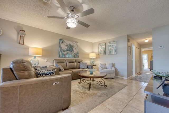5037 ALFRED Drive, West Palm Beach, FL 33417