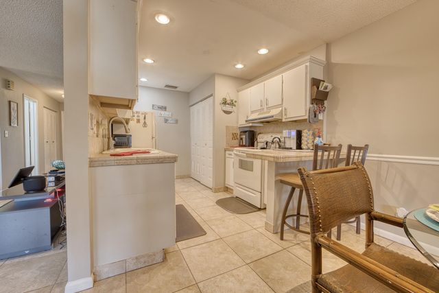 5037 ALFRED Drive, West Palm Beach, FL 33417
