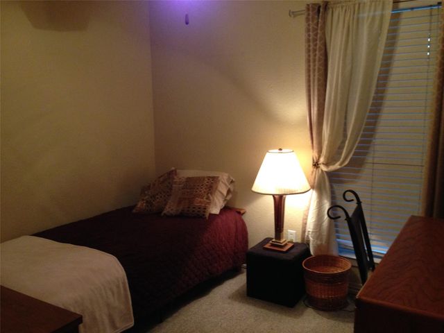 1917 Castle Gate CIR, San Marcos, TX 78666