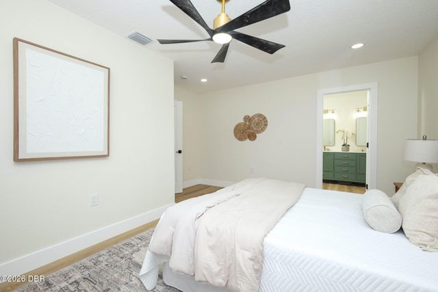341 Hammond Street, New Smyrna Beach, FL 32168