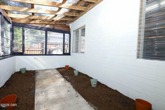 341 Hammond Street, New Smyrna Beach, FL 32168