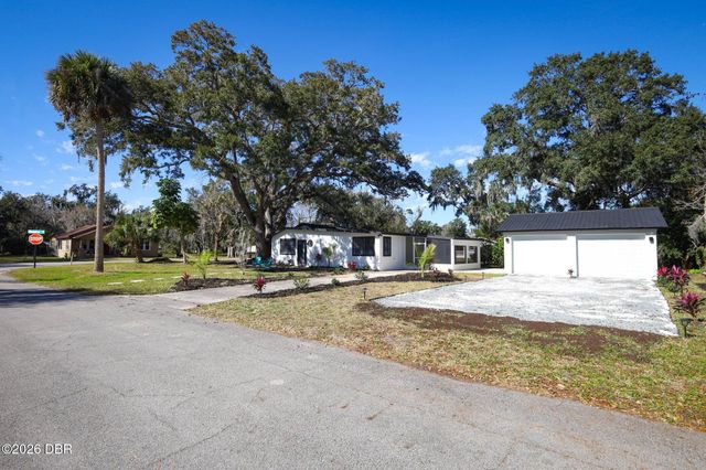 341 Hammond Street, New Smyrna Beach, FL 32168