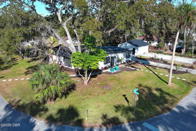 341 Hammond Street, New Smyrna Beach, FL 32168