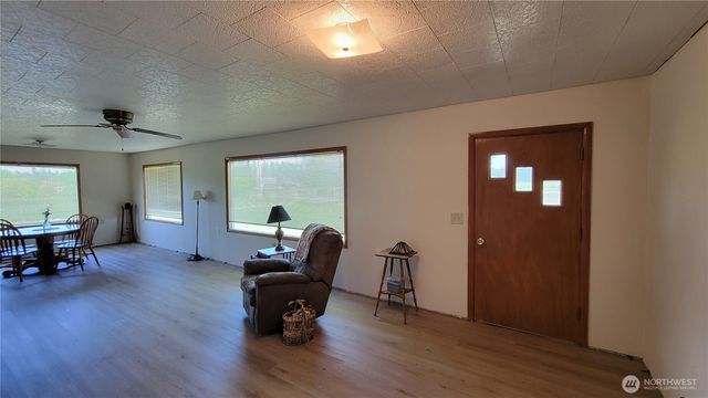 1296 US HWY 12, Chehalis, WA 98532