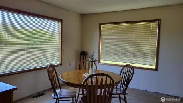 1296 US HWY 12, Chehalis, WA 98532