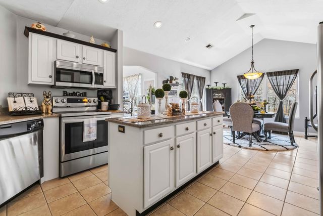 398 Carriage Lane, Jamestown, KY 42629