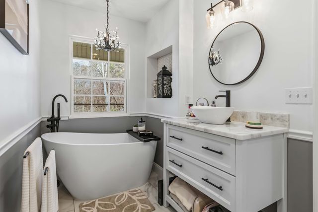 398 Carriage Lane, Jamestown, KY 42629