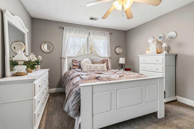 398 Carriage Lane, Jamestown, KY 42629