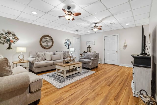 398 Carriage Lane, Jamestown, KY 42629