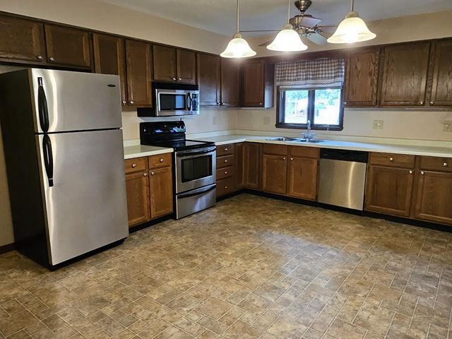 1844 Garden Drive, Janesville, WI 53546