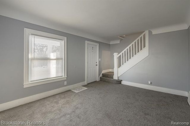 54 Hudson Avenue, Pontiac, MI 48342