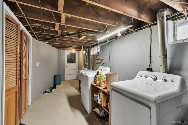 21 Eisenhower Drive, Lockport City, NY 14094