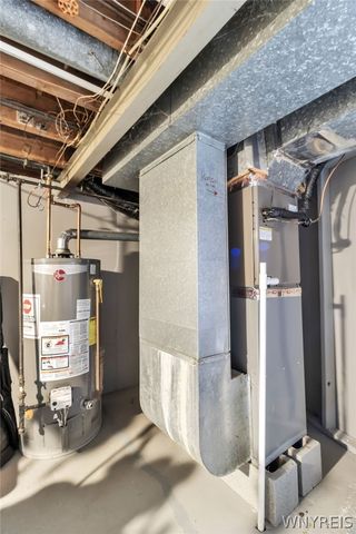 21 Eisenhower Drive, Lockport City, NY 14094