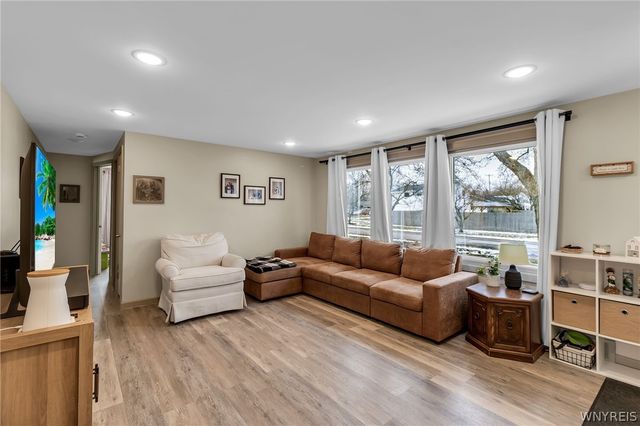 21 Eisenhower Drive, Lockport City, NY 14094